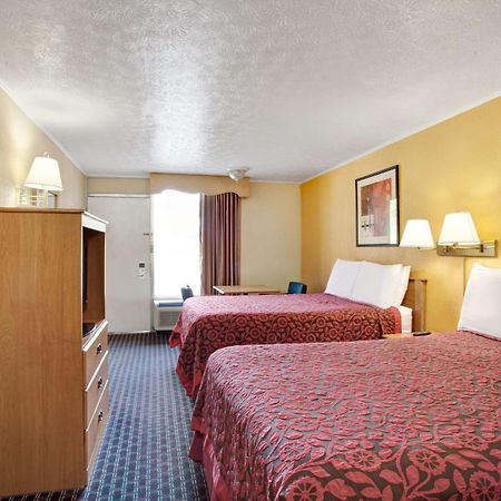 Days Inn By Wyndham Knoxville West Kültér fotó