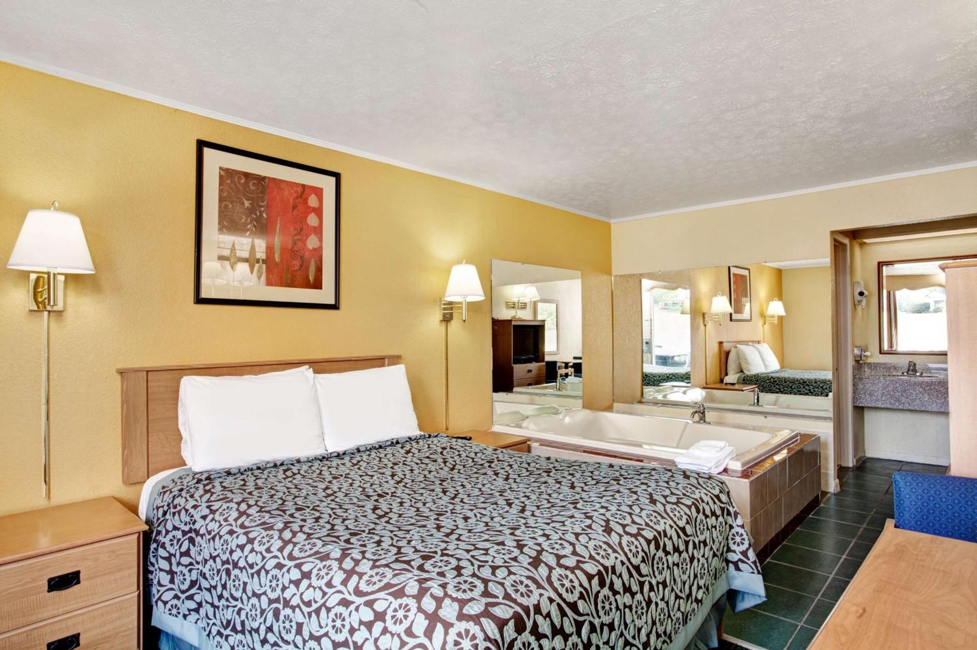 Days Inn By Wyndham Knoxville West Kültér fotó